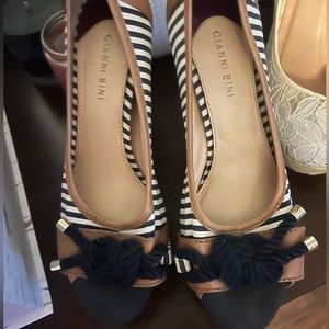 High heels/ dress shoes